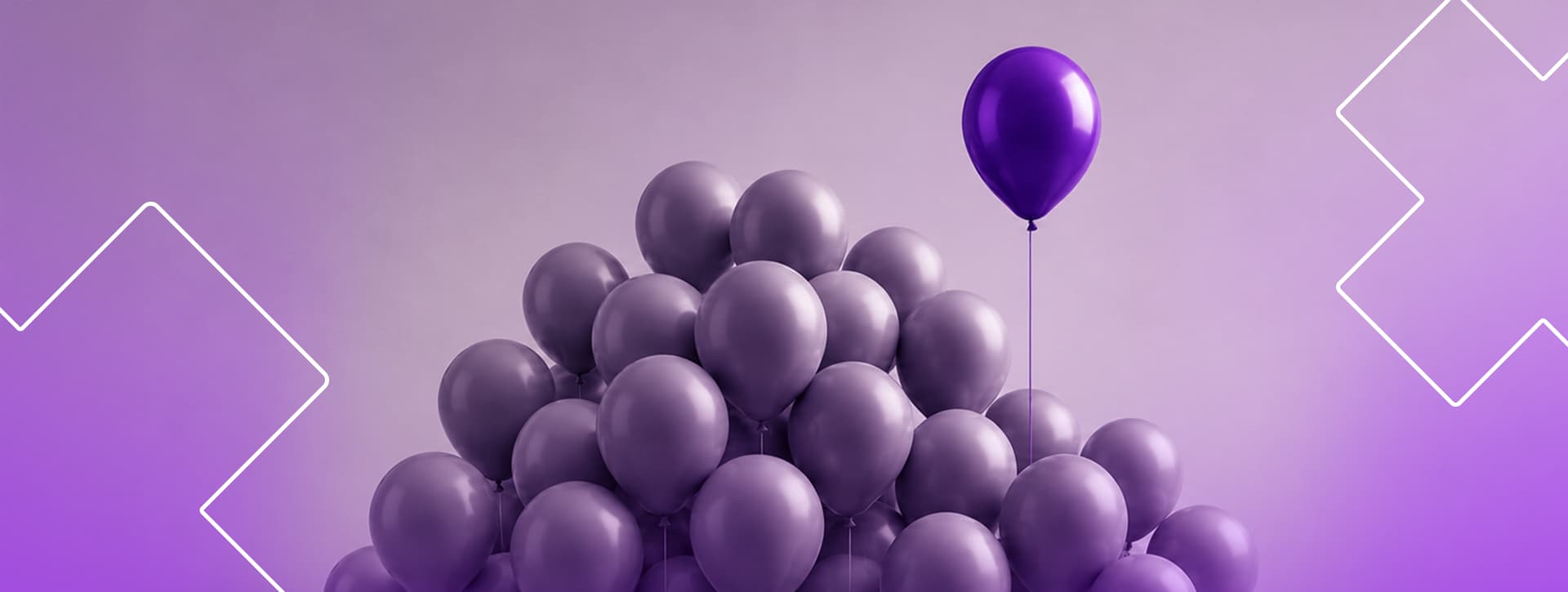 Um balão roxo brilhante em meio a uma multidão de balões foscos, ilustrando a diferenciação de marca